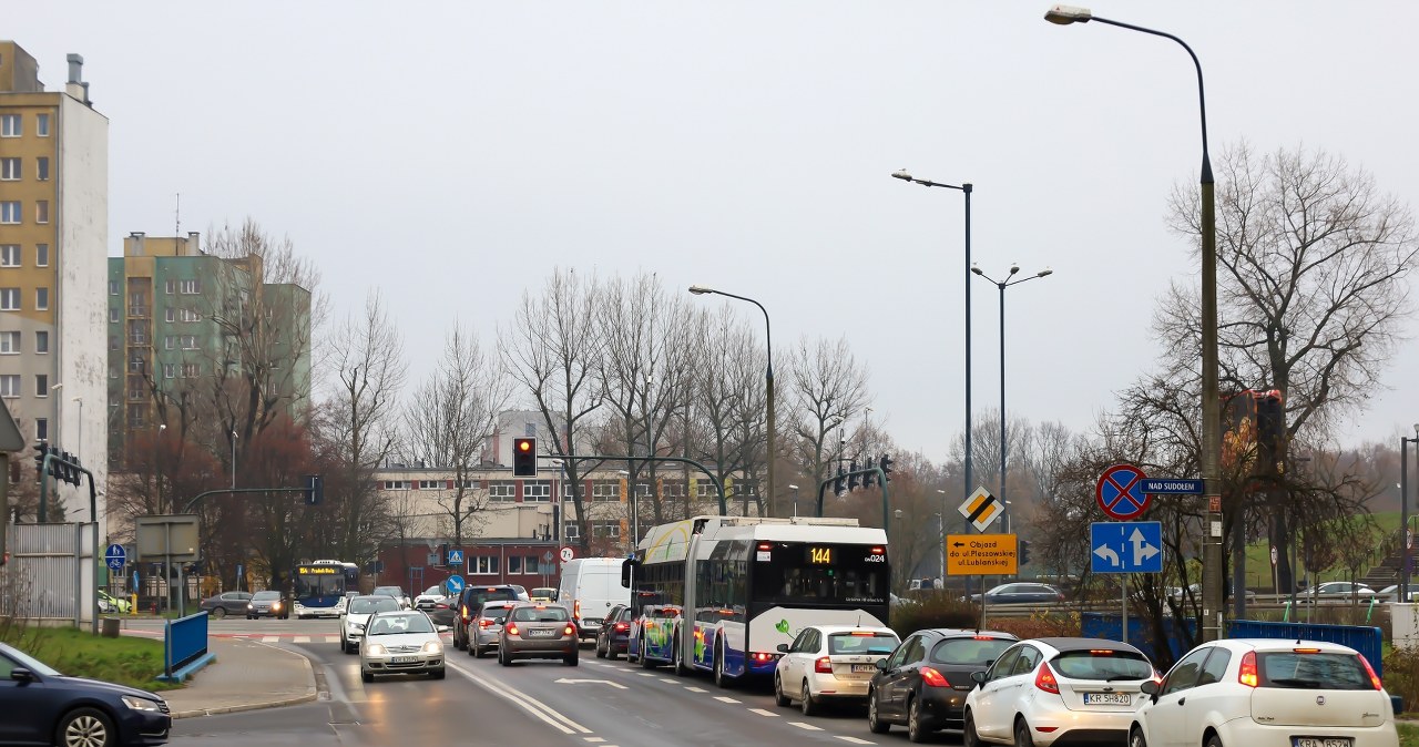 ​SCT w Krakowie działa od 1 stycznia. Już są mandaty