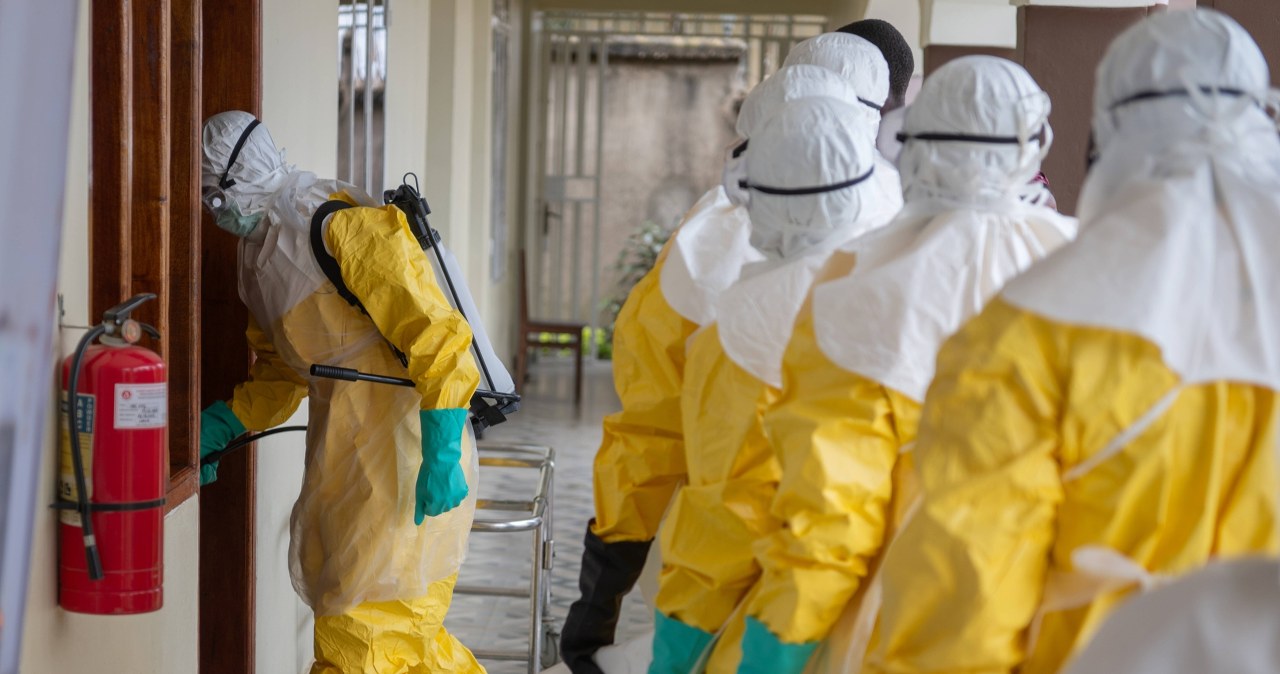 Nowe przypadki zakażenia wirusem Ebola w Ugandzie. To pracownicy prywatnej kliniki