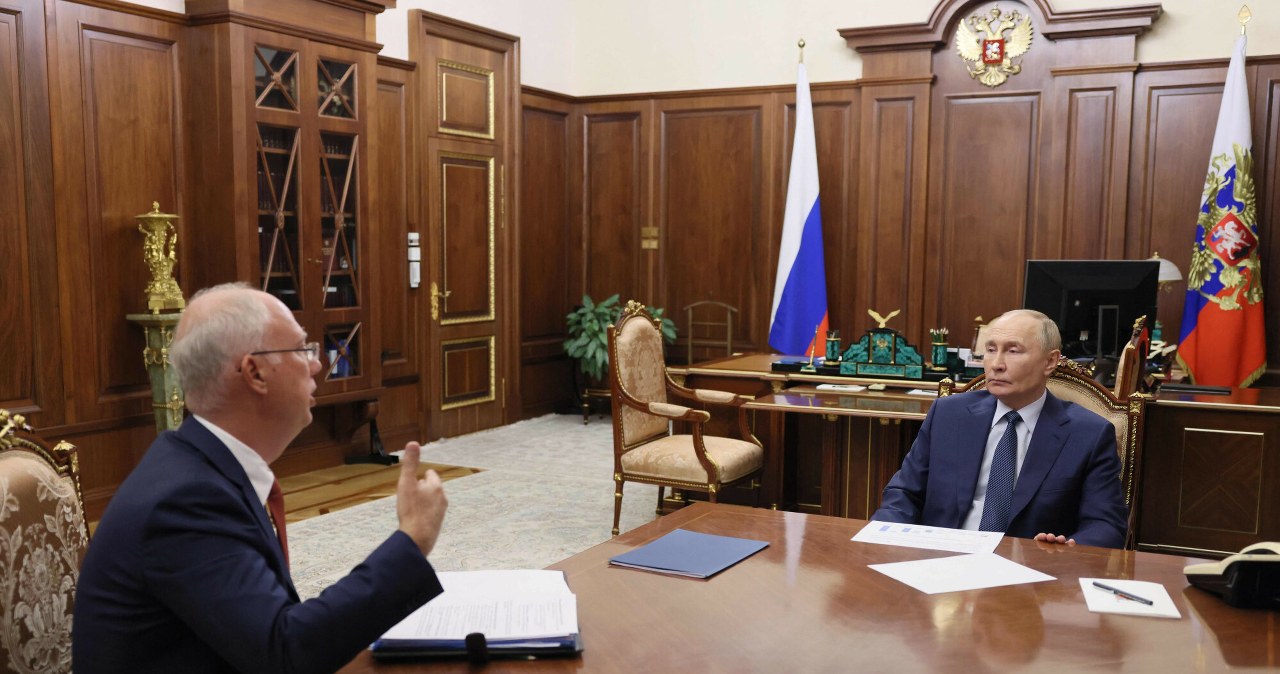 Człowiek Putina widziany w Paryżu. Rosja prawdopodobnie przeszarżowała