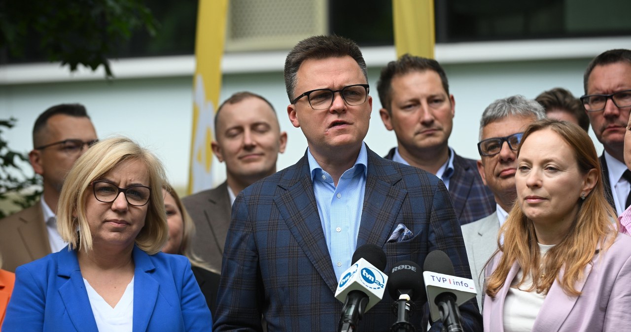 ​Pogłębia się chaos w Polsce 2050. Co chce osiągnąć Hołownia?