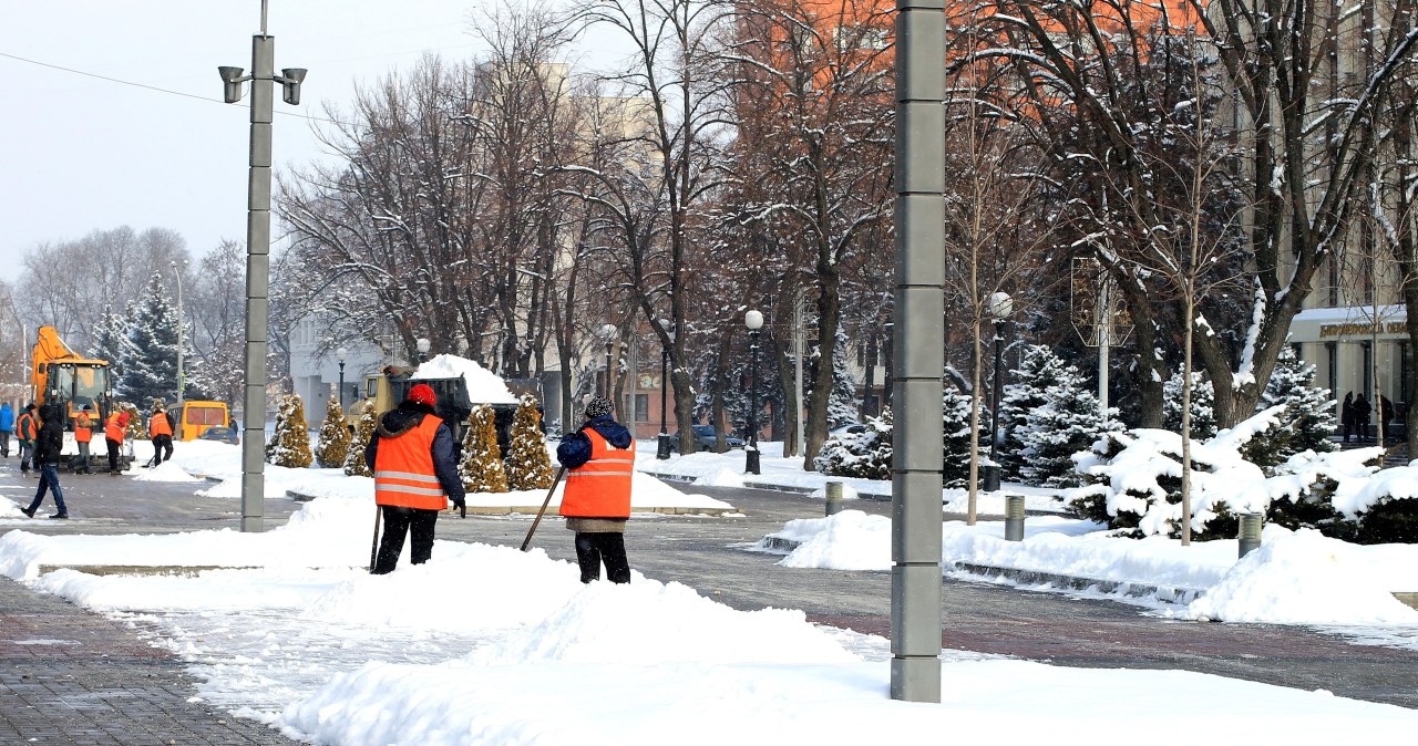 Mróz ściska Warszawę. W wielu budynkach nie ma wody