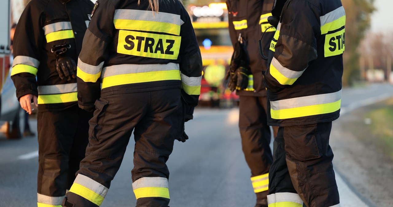 Ewakuacja liceum pod Warszawą. W szatni znaleziono replikę granatu