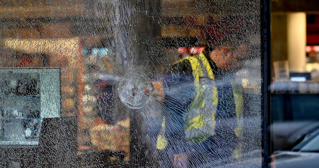 Zamiast pomóc obywatelom uciekli. Szef policji patrolowej podał się do dymisji