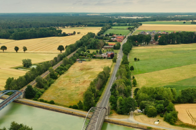 15 domów, jezioro i lasy. Cała wieś na sprzedaż za cenę mieszkania