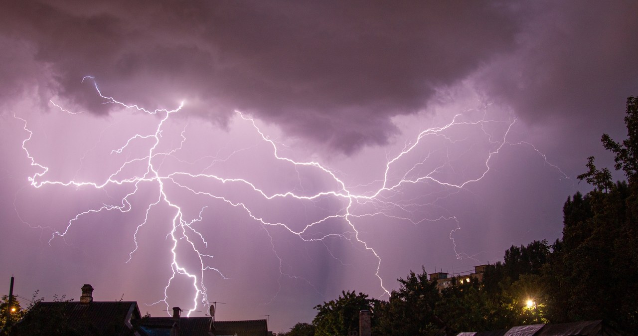 Zerwane dachy, ponad sto interwencji. Tam burze uderzyły najmocniej