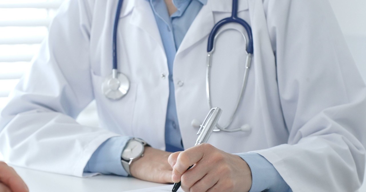 ​Lekarz pracuje za długo? Nowa propozycja samorządu lekarskiego