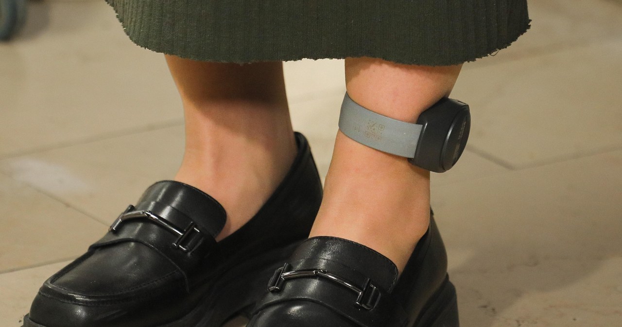 ​Chcą, by matka Oskara odbyła karę, nosząc tzw. bransoletkę