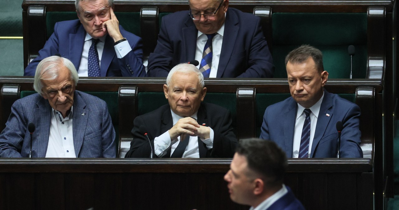 Polacy sceptyczni wobec koalicji PiS i Konfederacji. Mamy najnowszy sondaż