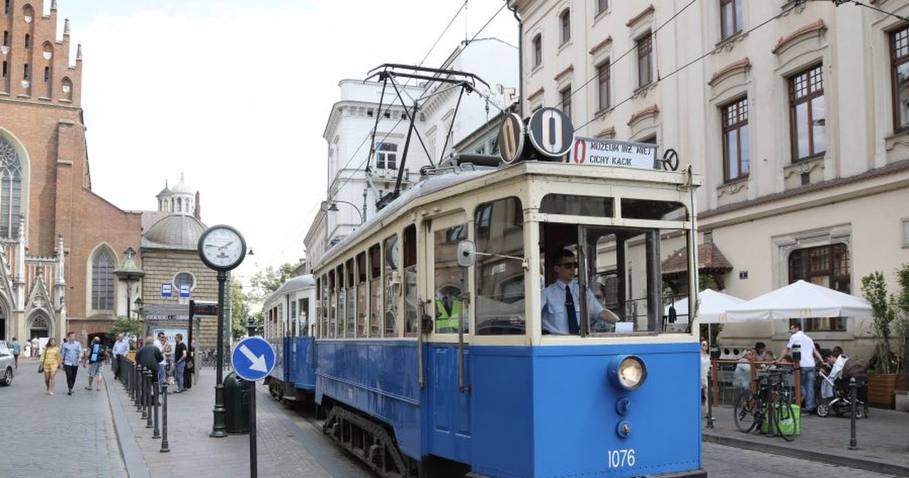 To największa wymiana tramwajów w Polsce. Do Krakowa przyjechały wagony z czterech miast